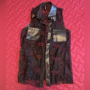 Studded Collar Lace Sleeveless Button-up Top With Faux Leather Accents